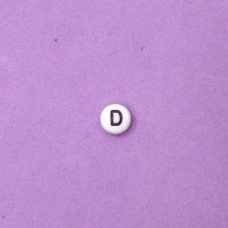 1 ks Korálek s písmeny D - černá písmena na bílém podkladu 7 x 3 mm